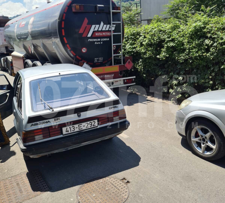 ZENICA: Asconom se zabio u cisternu sa gorivom (FOTO)