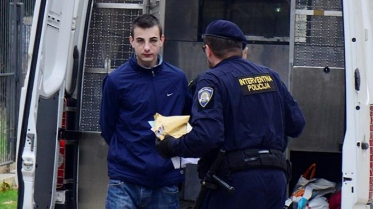 Zeničanin pokušao nožem ubiti Puljanina: Sukobili su se zbog djevojke