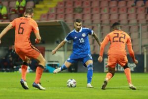 0d700ef77eada296fc13e4a263e2eca0