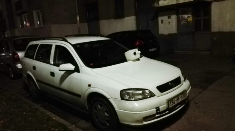 U Zenici uhapšen jedan mladić: Htio zapaliti automobil inspektoru, pa pogriješio