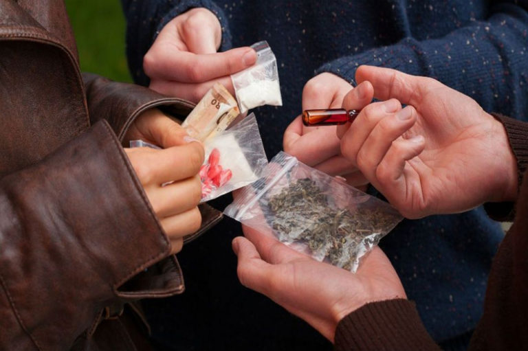 Zloupotreba droga u FBiH drastično raste: Ovisnici sve mlađi, drogiranje sve “normalnije”