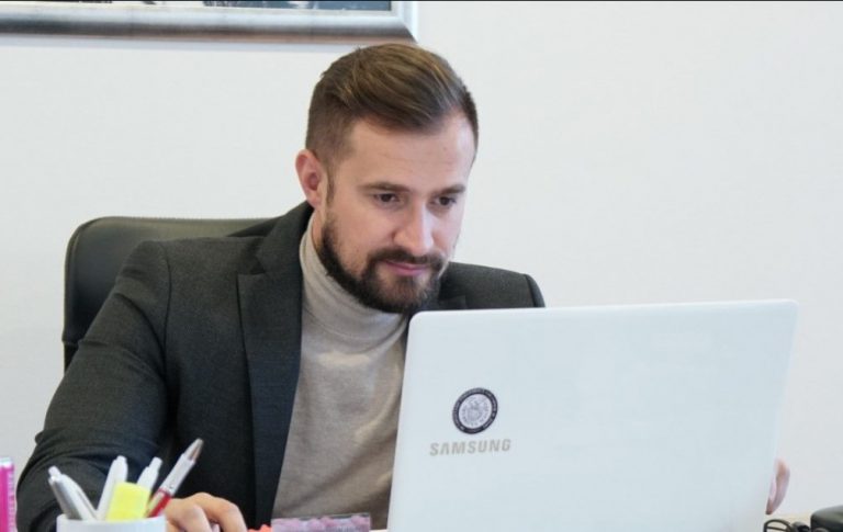 DETALJI S ROČIŠTA: U Viber prepisci Fikret Hodžić nazvan budalom