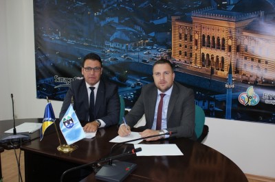 Skaka i Terović podnijeli ostavke u Izvršnom odboru SDA Kantona Sarajevo, pozvali Kantonalni odbor SDA da preuzme odgovornost i podnese kolektivnu ostavku