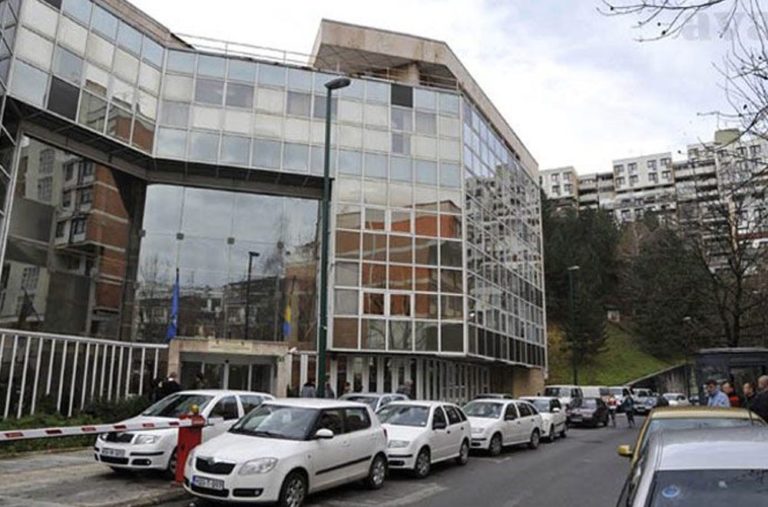 TRAŽE 30 POSTO VIŠU PLAĆU: Hoće li uposlenici Porezne uprave FBiH stupiti u generalni štrajk