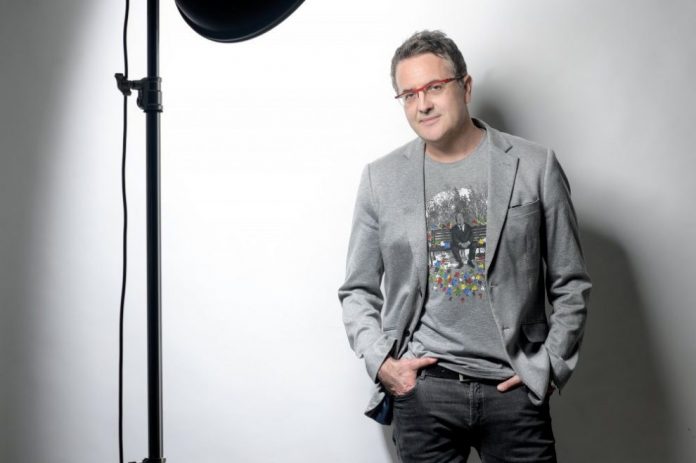 1318186 990x659 1 696x463 1