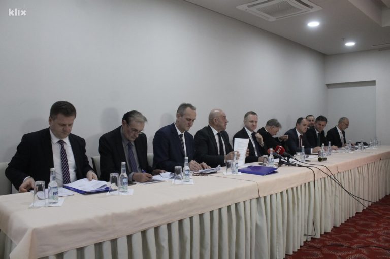 Vlada ZDK smatra da je napravljen napredak i pored 63.000 nezaposlenih