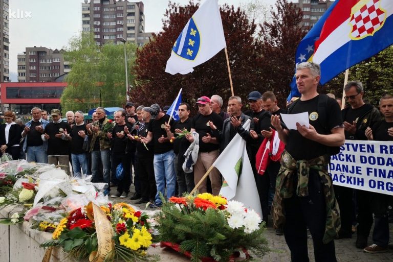 Borci u Zenici obilježili godišnjicu Armije RBiH i najavili okupljanje u Sarajevu