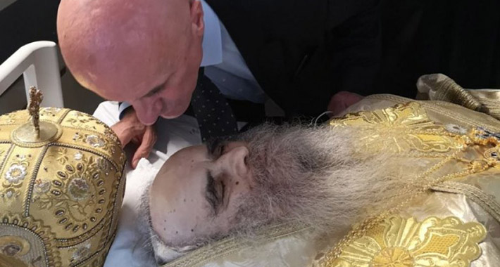 18443836 9F4C 4BE1 9311 D3C637F566EE