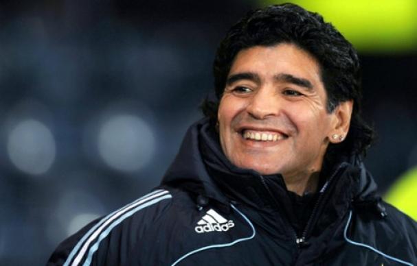 607_20131212151402_maradona