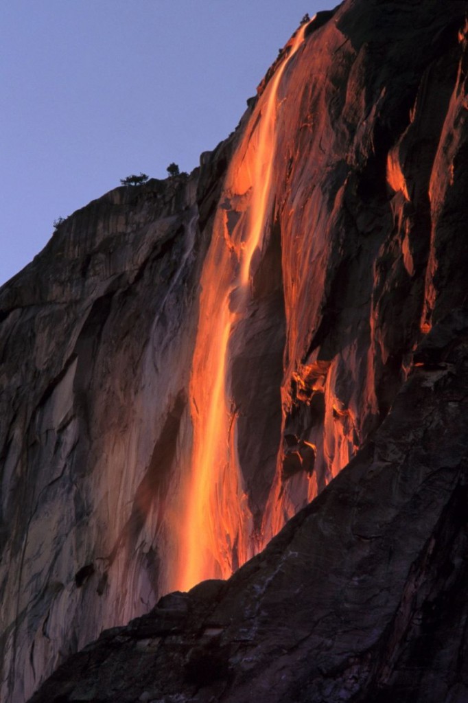 Josemit-nacionalni-park-Horstejl-vodopad-Kalifornija-Lava