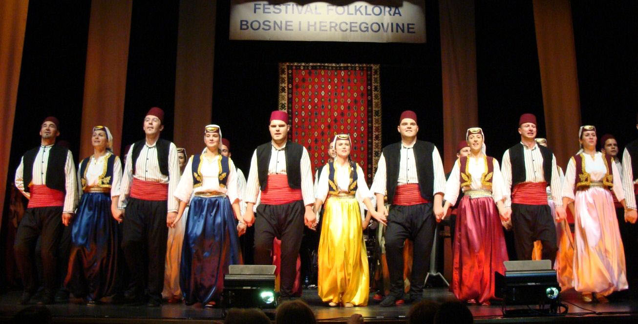 Svečano otvoren prvi Festival folklora dijaspore u Bihaću