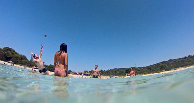 53e64ee1-66a8-4f9a-a14a-729f5bfa64d2-plaza-sakarun-3-preview