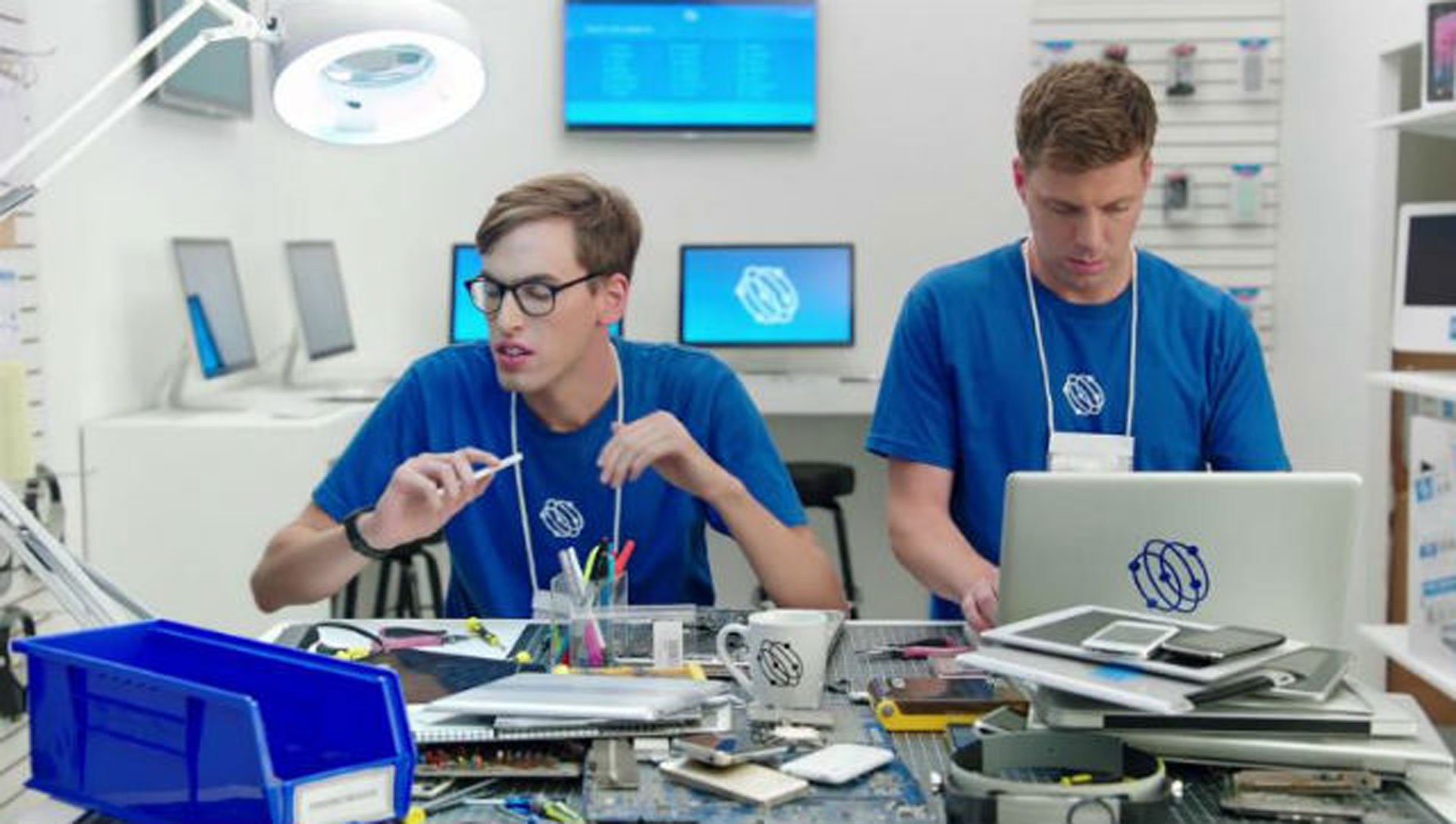 Pogledajte kako se Samsung ruga Appleu