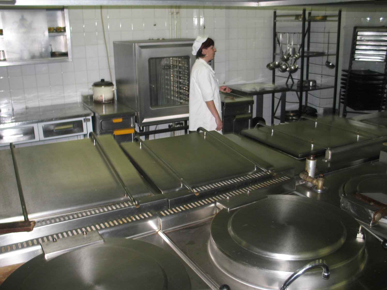 KORISNICI U SUZAMA: Stotine korisnika Narodne kuhinje u Zenici ostaju bez hljeba