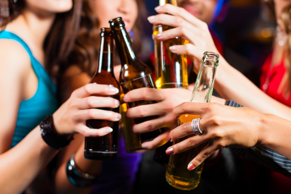 “Alkoholni” horoskop: Ova tri znaka najbolja su prijatelja u pijanstvu