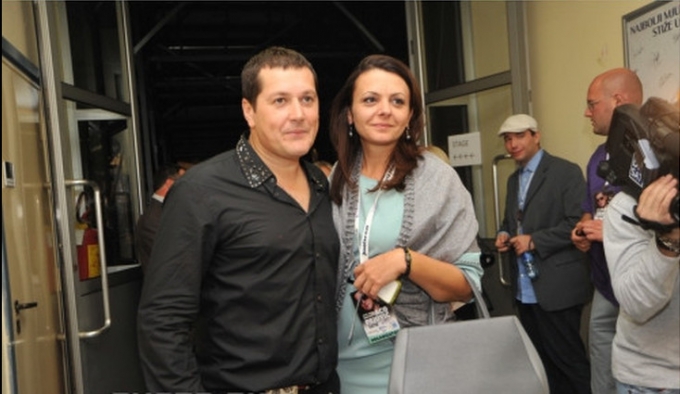 ACO PEJOVIĆ SE OGLASIO NA FACEBOOKU: Moja supruga Biljana je sve bolje!