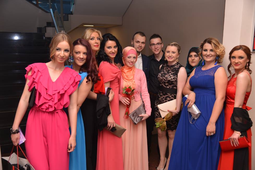 11271437_915356345153836_231977134_o