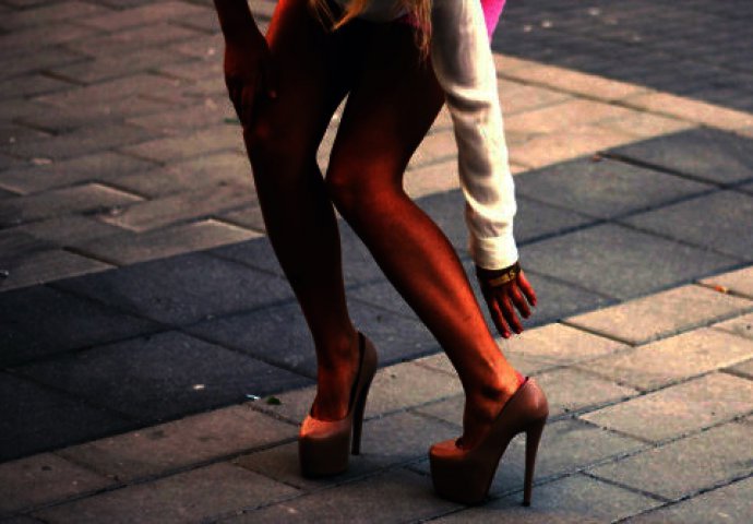 Kada nužda natjera: Kako proširiti tijesne cipele?