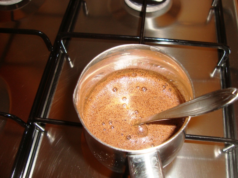 OPREZ:Znate li šta se događa kada voda duže kuha ili prokuha dva puta?