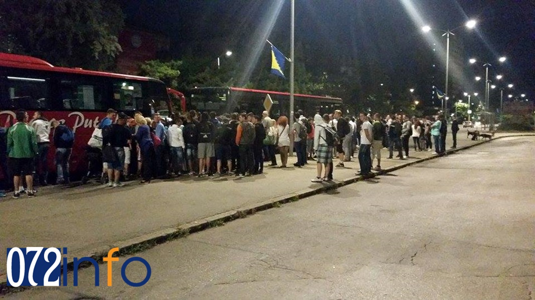 Zeničani otputovali u Potočare na kolektivnu dženazu žrtvama genocida (FOTO+VIDEO)