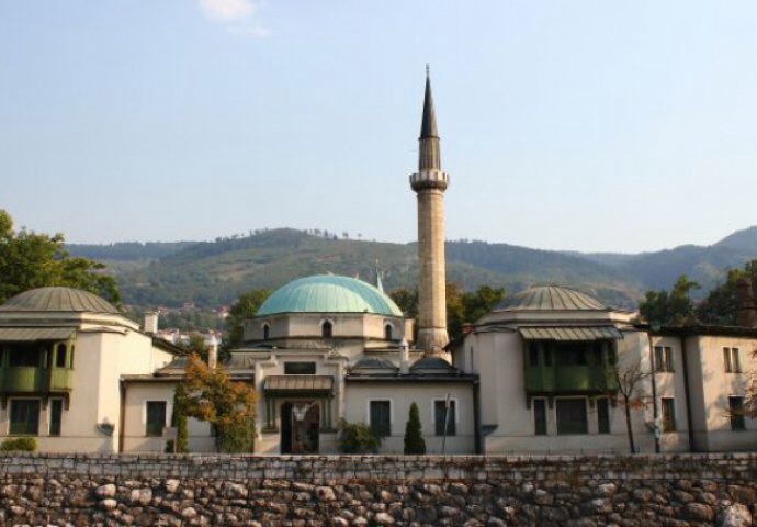 Islamska zajednica donosi fetvu o Srebrenici