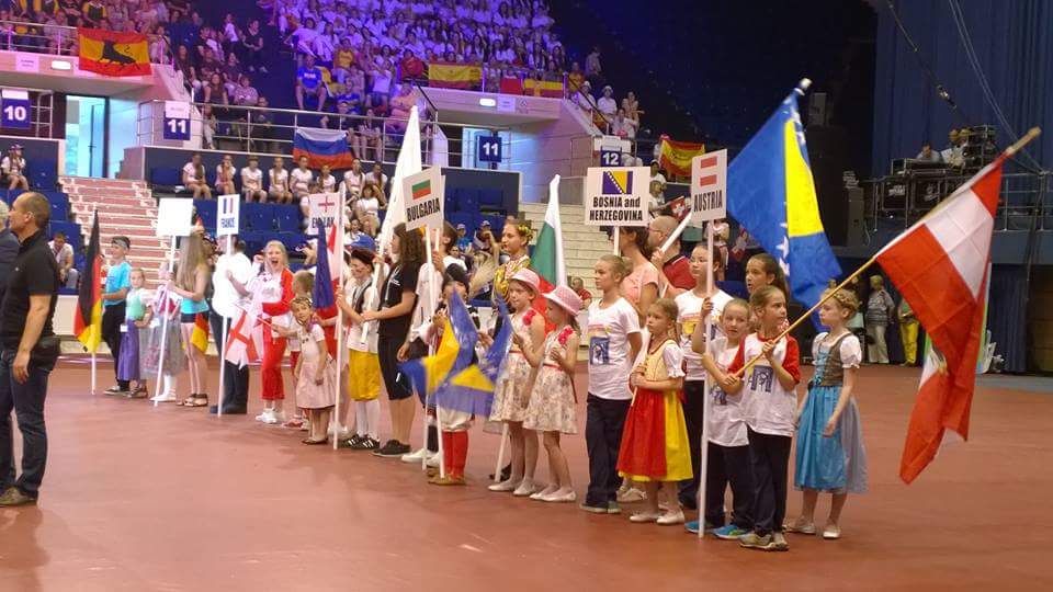 received_905113072877565