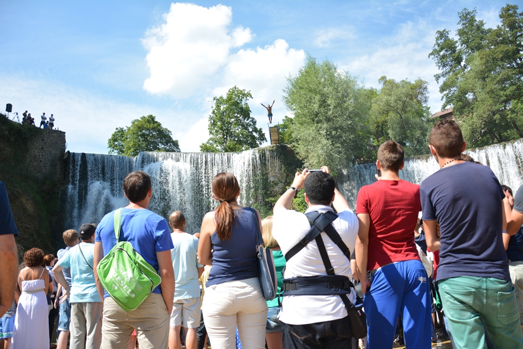 Danas 2. Međunarodni skokovi sa vodopada