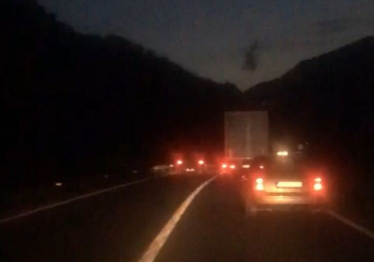 Divljanje na cesti Lašva-Zenica umalo završilo tragično (VIDEO)