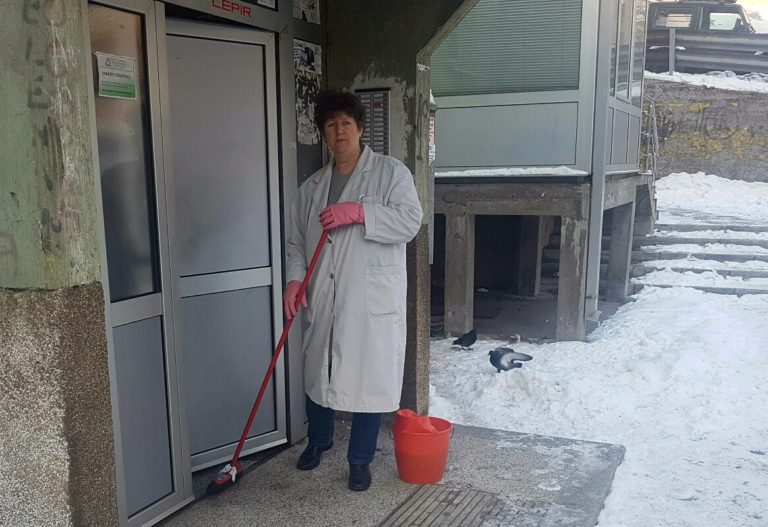 ZENIČANKA ČISTEĆI HAUSTOR ZARAĐUJE ZA ŽIVOT Radim i na minusima i kad sam bolesna…