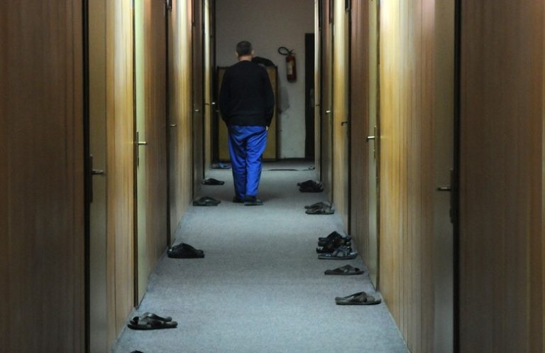 BIZARNE PRITUŽBE IZ BH. ZATVORA Zatvorenici se žale što nisu dobili nove zube, što cimer sluša narodnjake…