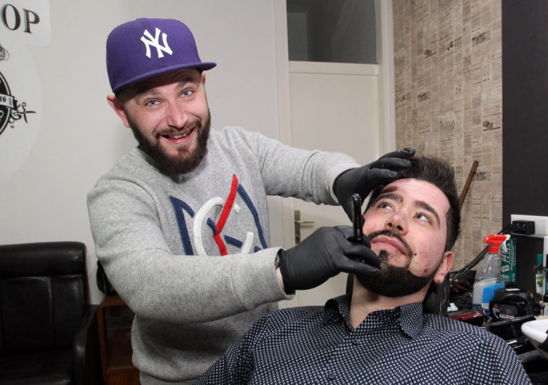 Zenica: Od osobe u sukobu sa zakonom do omiljenog berbera u gradu!