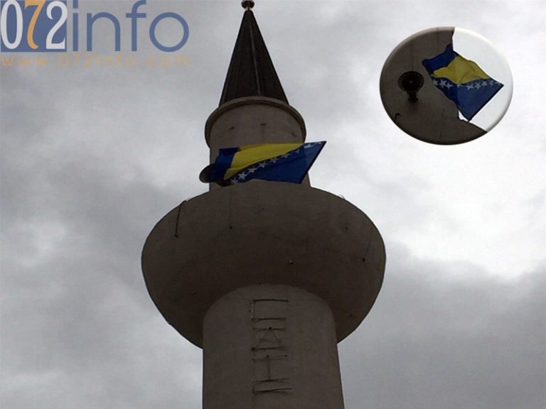 ZENICA Džemat Nur-Han isticanjem zastave ukazao na značaj nezavisnosti BiH!