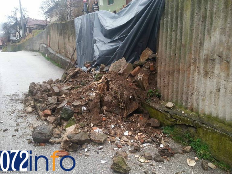Željezno Polje: U selu Orčevići došlo do obrušavanja potpornog zida i zemlje na cestu
