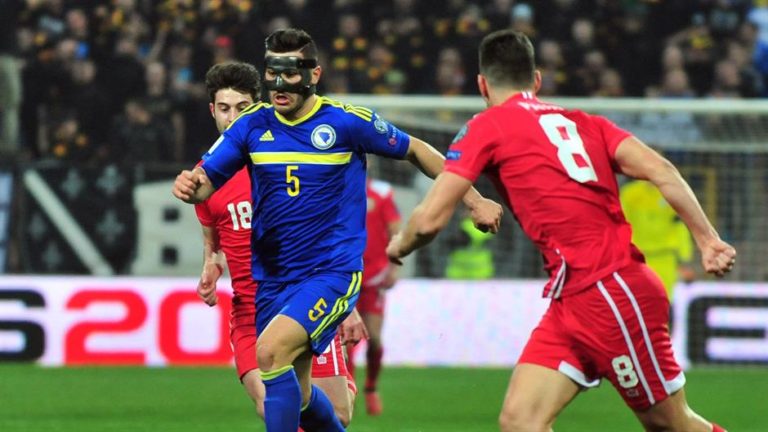 POGLEDAJTE GOLOVE Zmajevi s pola snage preletjeli Gibraltar (VIDEO)