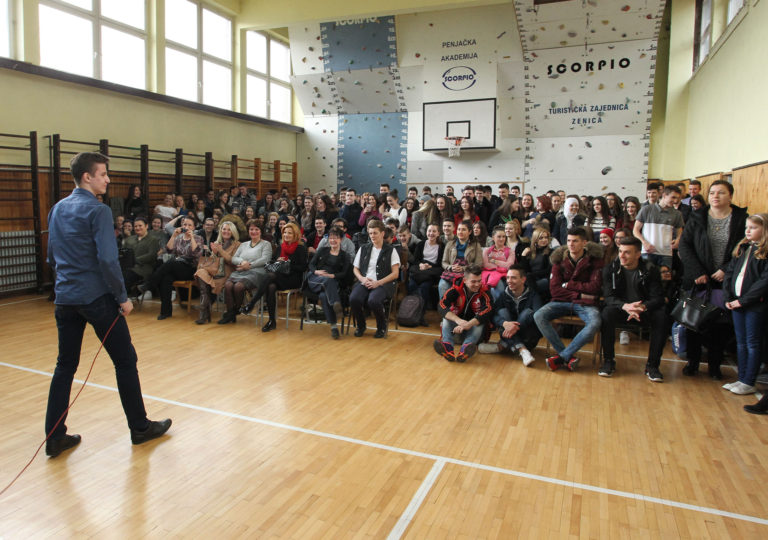 ZENICA: Druga gimnazija smotrom talenata obilježila Dan nezavisnosti BiH