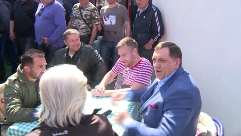 Dodik održao obećanje: ”Legle” plaće!