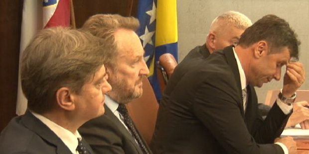 Izetbegović, Zvizdić i Novalić sa privrednicima ZDK