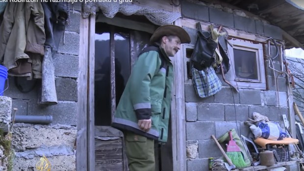 “Vlašićki Robinzon” napustio posao i otišao na planinu: Sve proizvodi sam, u grad neće da se vrati jer mu je dosta ovog (VIDEO)