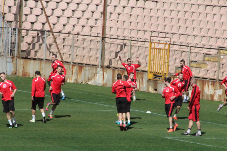 Na treningu nogometaša Čelika: Boris Pavić sa pomoćnicima zahtjeva red, rad i disciplinu