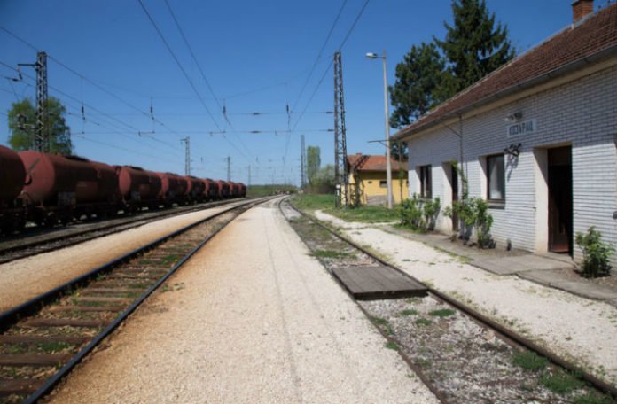 Tinejdžeri pravili selfi kada ih je spržilo 25.000 volti