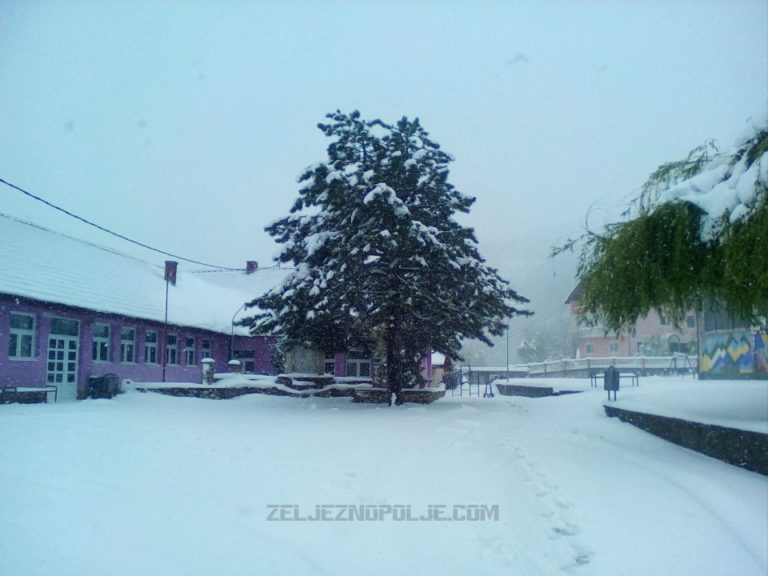 Željezno Polje okovano snijegom (VIDEO)
