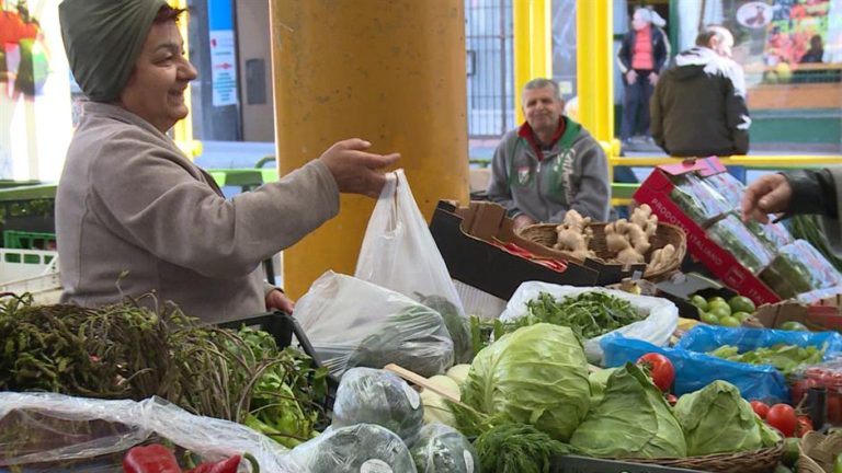 Cijene skaču, mladi odlaze, a političari misle o izborima