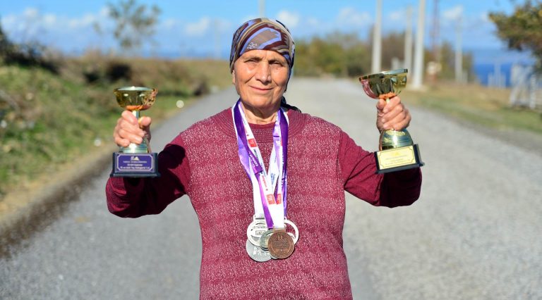 U 76. godini počela se baviti trčanjem: Sada niže pehare (FOTO+VIDEO)