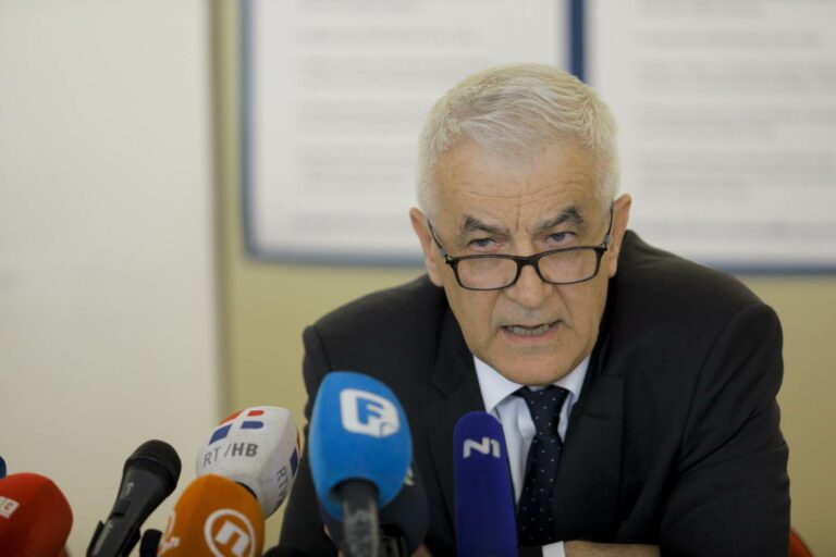 Mandić uputio apel građanima BiH: Uozbiljite se, možemo doći do scenarija Italije