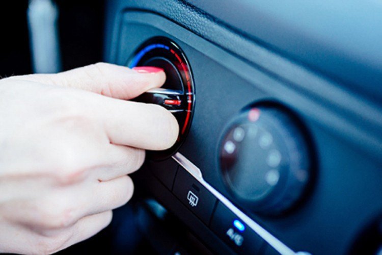 Zašto je u jesen i zimu dobro paliti klimu u autu?