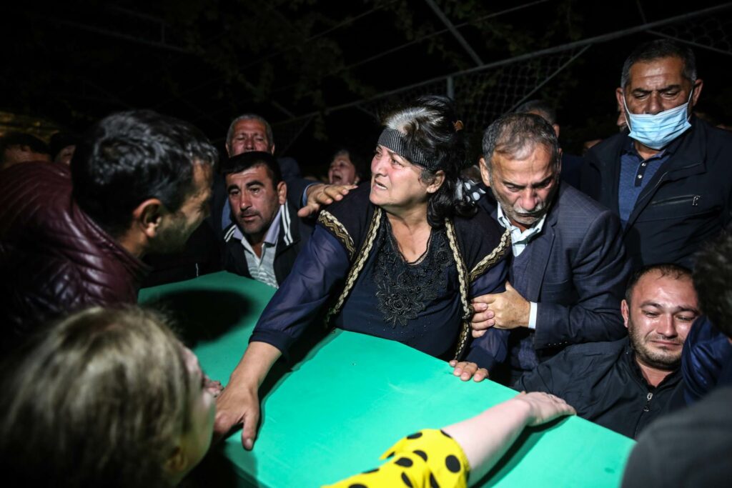 20201015 2 44855354 58927883