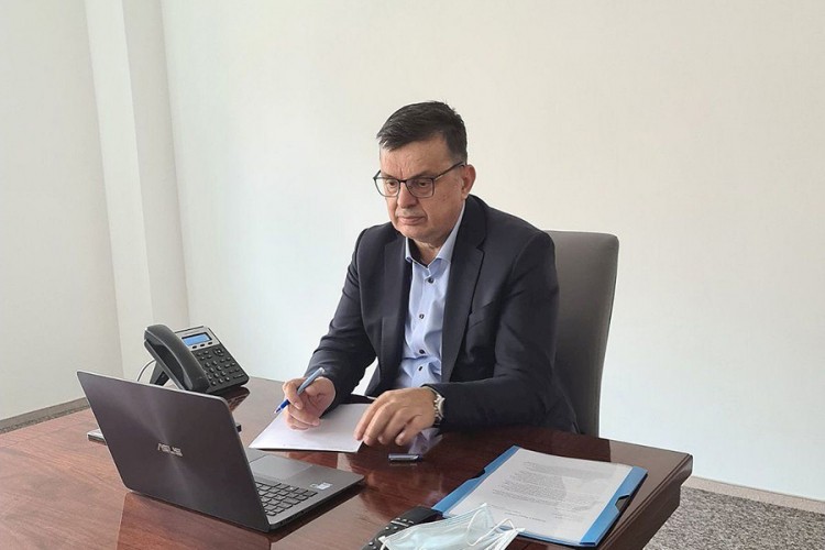 20201220103909 637364