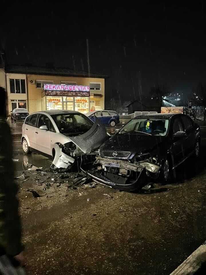 A9E009A9 D16D 4B08 AAF3 98B5DB89A08B