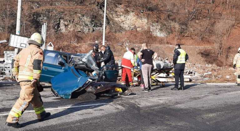 Užasne fotografije s mjesta nesreće u mjestu Ljubina, uništen skupocjeni Audi