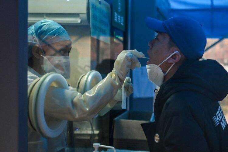 000 92E8G4 750x500 1